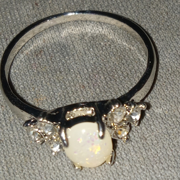 Womens Oval White Fire Opal Ring 925 Sterling Silver Gemstone Jewelry - Picture 2 of 6